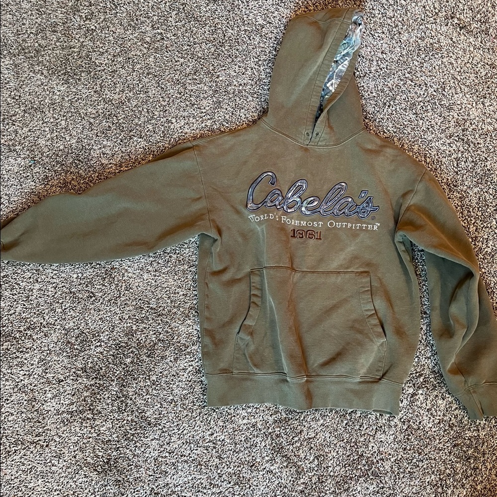 Cabelas sweatshirt